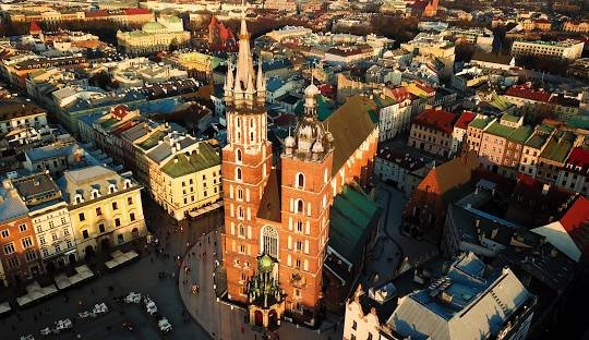 cannabis travel guide for Kraków, Poland 2026